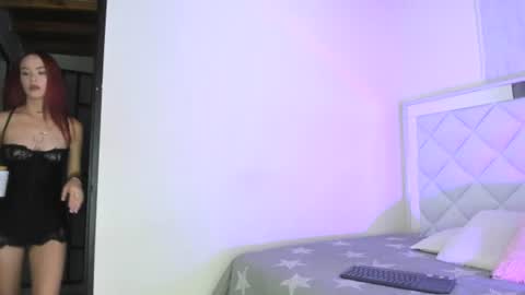 passionfruitx2 online show from June 27, 1:43 am