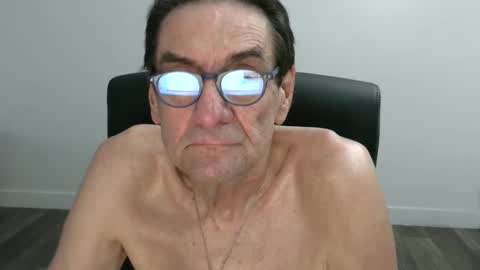 Snapshot of pastelito76 chatting on September 26, 2:43 pm Bob online show from September 26, 2:43 pm