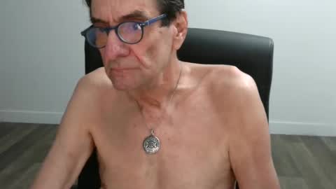 Snapshot of pastelito76 chatting on October 9, 1:31 pm Bob online show from October 9, 1:31 pm