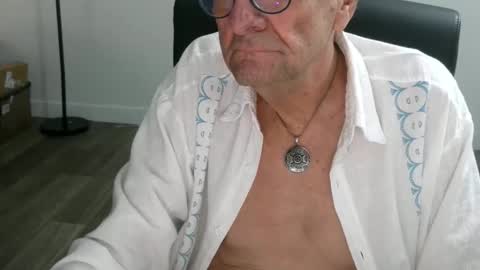 Bob online show from December 22, 2:47 pm