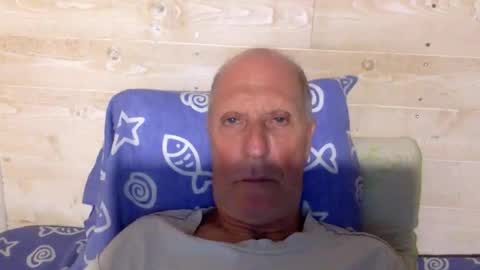 Snapshot of patibulaire1912 chatting on March 11, 4:18 am Pati24 online show from March 11, 4:18 am