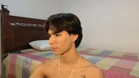 Snapshot of patri_ck_villa chatting on September 22, 10:56 pm patri_ck_villa online show from September 22, 10:56 pm