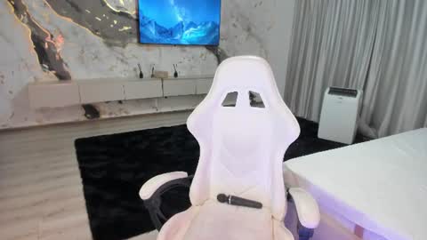 Patricia online show from July 7, 2:03 am