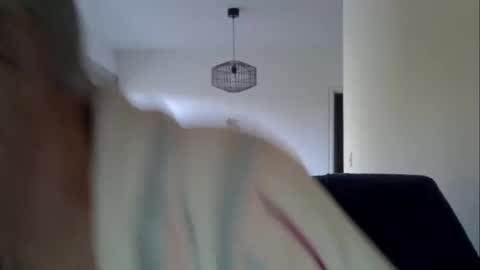 Snapshot of patrick5275 chatting on May 19, 5:25 am patrick5275 online show from May 19, 5:25 am