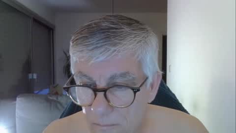 Snapshot of patrick5275 chatting on June 2, 3:52 am patrick5275 online show from June 2, 3:52 am