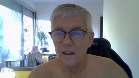 Snapshot of patrick5275 chatting on June 30, 5:08 am patrick5275 online show from June 30, 5:08 am