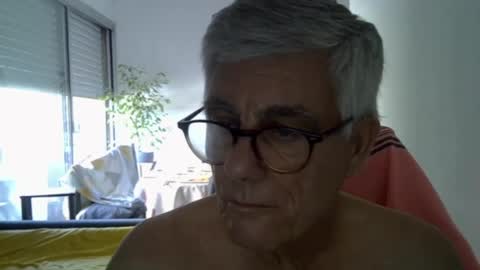 Snapshot of patrick5275 chatting on August 1, 8:57 am patrick5275 online show from August 1, 8:57 am