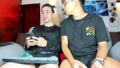 Snapshot of patrick_ander chatting on July 26, 1:07 pm patrick 19 bottom---- ander 18 top online show from July 26, 1:07 pm