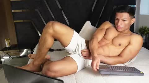 Snapshot of patrick_brown_ chatting on March 22, 4:21 pm Patrick Brown online show from March 22, 4:21 pm