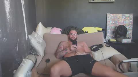Snapshot of patrickmorris92 chatting on April 7, 1:00 pm patrickmorris92 online show from April 7, 1:00 pm