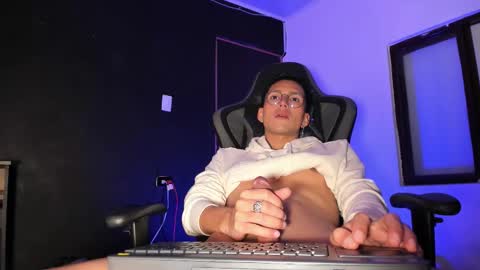 Snapshot of patricksherman chatting on October 10, 6:51 pm Patrick sherman online show from October 10, 6:51 pm