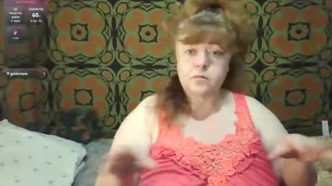 Snapshot of patsyorose chatting on October 12, 1:37 am PatsyORose online show from October 12, 1:37 am