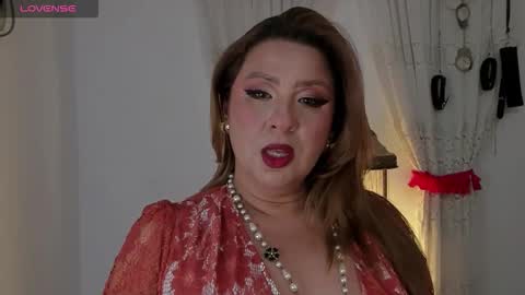 Snapshot of pattymilf_ofc chatting on February 5, 6:23 pm Patty online show from February 5, 6:23 pm