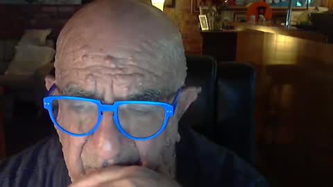 Snapshot of patvac chatting on February 8, 1:33 pm patvac online show from February 8, 1:33 pm