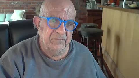 Snapshot of patvac chatting on October 25, 12:40 am patvac online show from October 25, 12:40 am