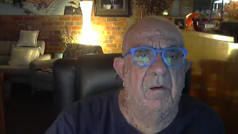 Snapshot of patvac chatting on February 8, 12:52 pm patvac online show from February 8, 12:52 pm