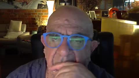 Snapshot of patvac chatting on February 14, 2:25 pm patvac online show from February 14, 2:25 pm