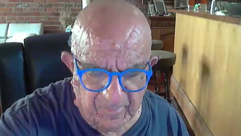 Snapshot of patvac chatting on February 18, 10:39 pm patvac online show from February 18, 10:39 pm