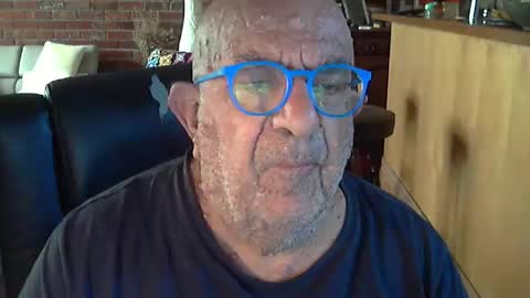 Snapshot of patvac chatting on February 22, 10:19 pm patvac online show from February 22, 10:19 pm