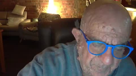 Snapshot of patvac chatting on March 20, 2:22 pm patvac online show from March 20, 2:22 pm