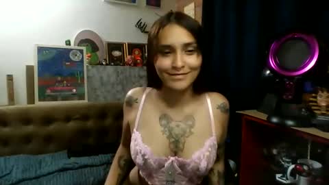 Snapshot of pau_cat chatting on May 27, 11:46 pm Pau online show from May 27, 11:46 pm