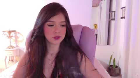 Snapshot of pau_cute chatting on May 7, 4:29 am Sofa online show from May 7, 4:29 am