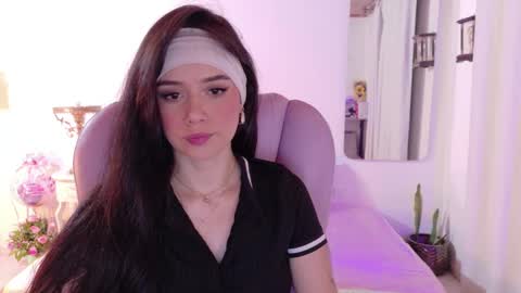 Snapshot of pau_cute chatting on May 13, 4:43 am Sofa online show from May 13, 4:43 am