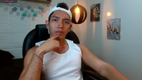 Snapshot of paul_cros chatting on May 23, 11:14 am paul_cros online show from May 23, 11:14 am