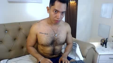 Snapshot of paul_cros chatting on July 6, 11:40 am paul_cros online show from July 6, 11:40 am