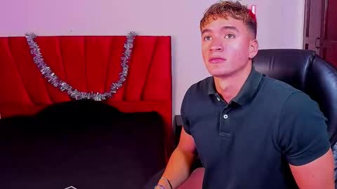 Paull George online show from November 18, 4:22 pm