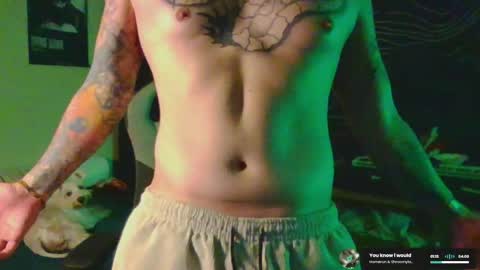 Snapshot of paul_razor chatting on May 27, 7:22 pm Paul online show from May 27, 7:22 pm