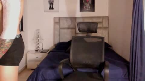 PAUL ROGER online show from October 29, 6:37 am