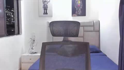 PAUL ROGER online show from February 11, 1:10 am