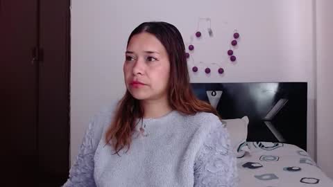 PAULA online show from November 23, 8:08 pm