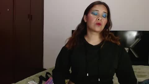 PAULA online show from May 7, 3:01 am