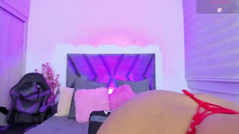 Snapshot of paula_cruzz chatting on August 9, 5:45 am PAULA CRUZ online show from August 9, 5:45 am