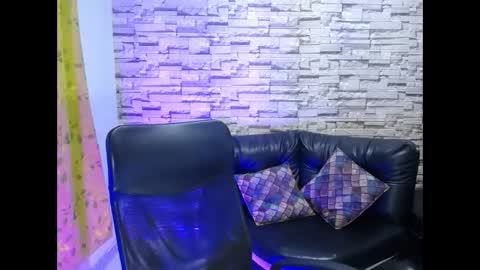 paula ross online show from June 7, 12:15 am