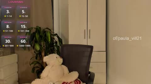 paula online show from March 19, 2:37 am