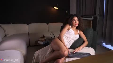 Snapshot of paulacora100 chatting on June 24, 9:25 pm Paula online show from June 24, 9:25 pm