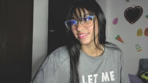 Snapshot of paulacutexs chatting on April 1, 3:07 am Paula online show from April 1, 3:07 am