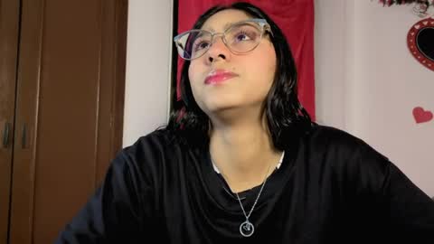 Snapshot of paulacutexs chatting on May 4, 5:25 am Paula online show from May 4, 5:25 am