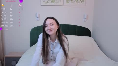 Snapshot of paulaharris chatting on November 13, 1:10 pm Alice online show from November 13, 1:10 pm