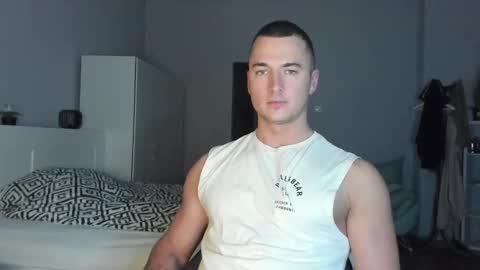 paulblack021 online show from November 17, 9:20 pm