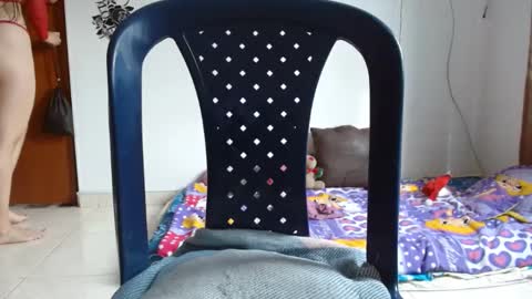 paulet latiin online show from December 13, 8:15 pm