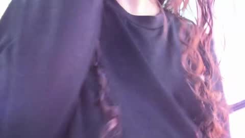 Snapshot of paulette_dupont_ chatting on June 2, 2:57 am paulette_dupont_ online show from June 2, 2:57 am