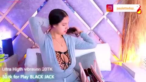 Snapshot of paulette_dupont_ chatting on June 4, 2:06 am paulette_dupont_ online show from June 4, 2:06 am