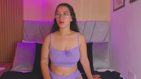 paulina  online show from November 11, 11:21 am