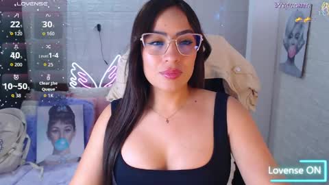 Snapshot of paulina_galvis2700 chatting on May 21, 4:36 pm paulina online show from May 21, 4:36 pm