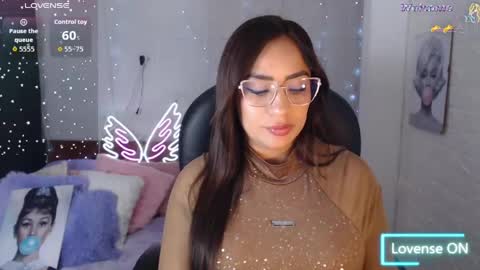 Snapshot of paulina_galvis2700 chatting on May 25, 4:13 pm paulina online show from May 25, 4:13 pm