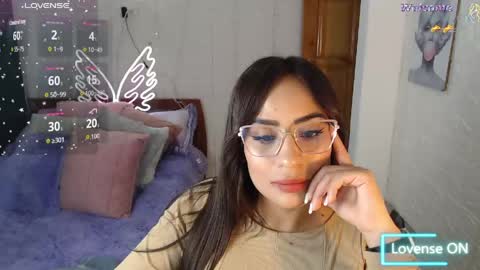 Snapshot of paulina_galvis2700 chatting on June 8, 4:51 pm paulina online show from June 8, 4:51 pm